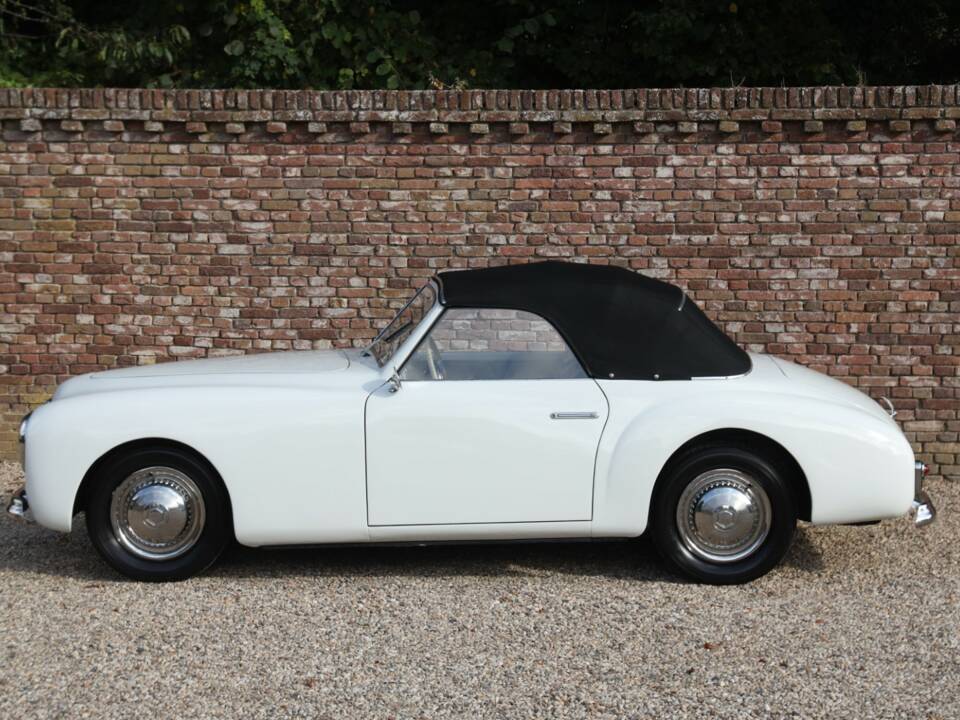 Image 10/50 of SIMCA 8 Sport (1950)