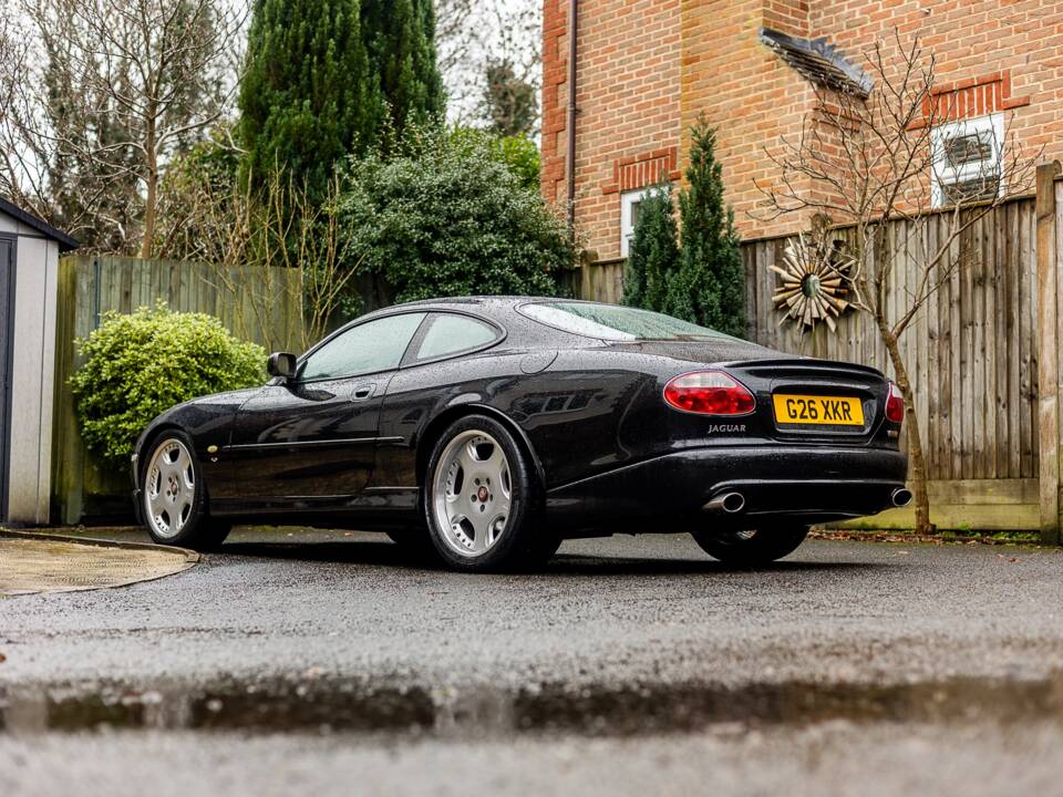Afbeelding 16/50 van Jaguar XKR (1998)
