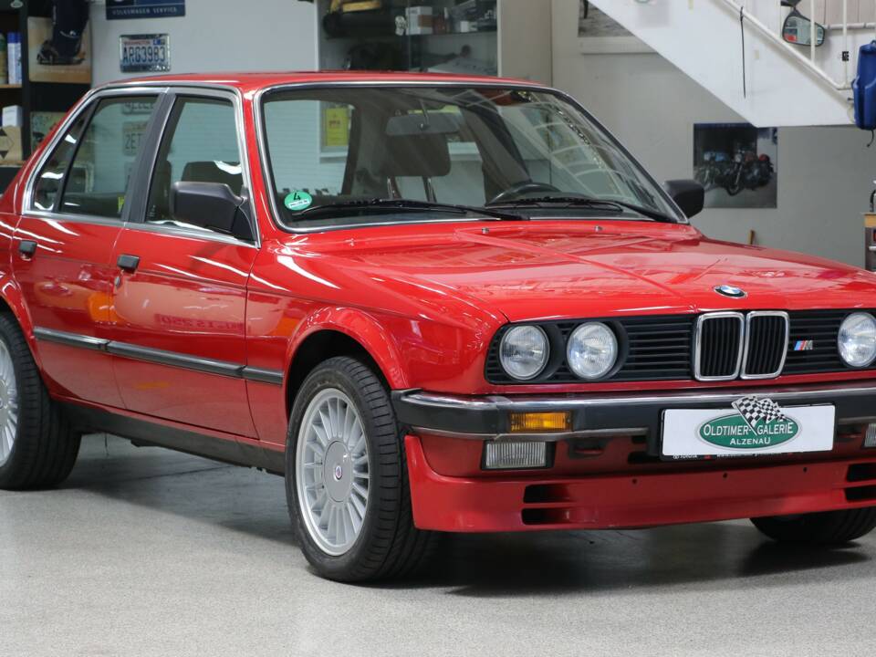 Image 20/26 de BMW 325e (1987)