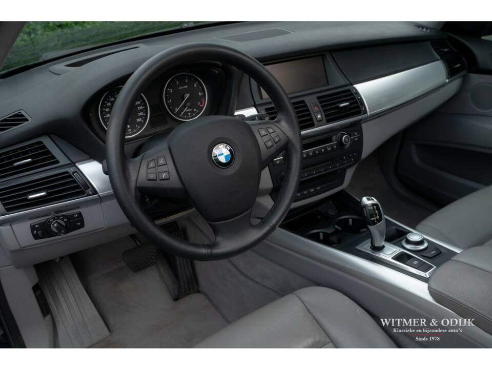 Afbeelding 24/34 van BMW X5 xDrive48i (2006)