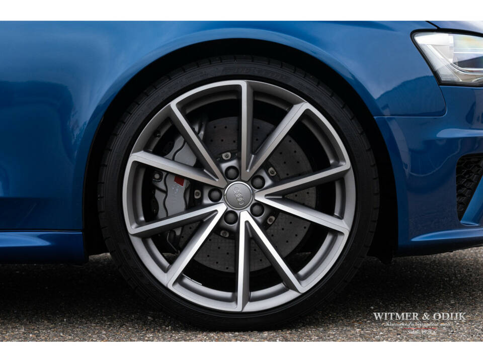 Image 20/32 of Audi RS4 Avant (2014)