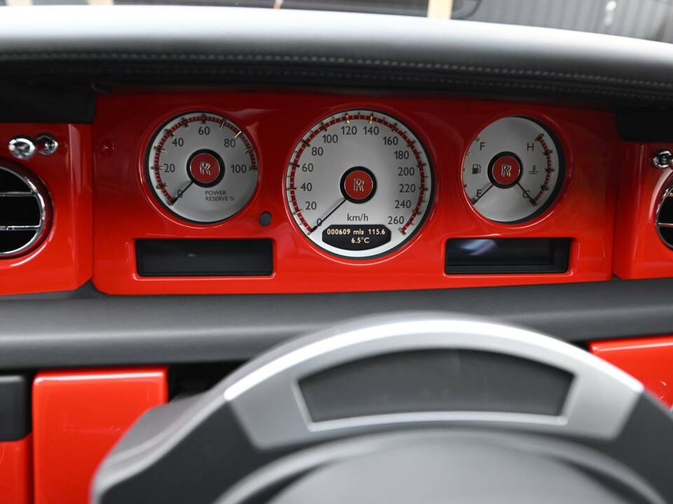 Image 38/50 of Rolls-Royce Phantom VII (2016)