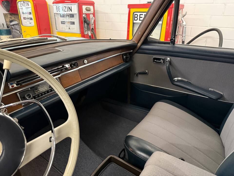 Image 9/20 of Mercedes-Benz 250 SE (1967)