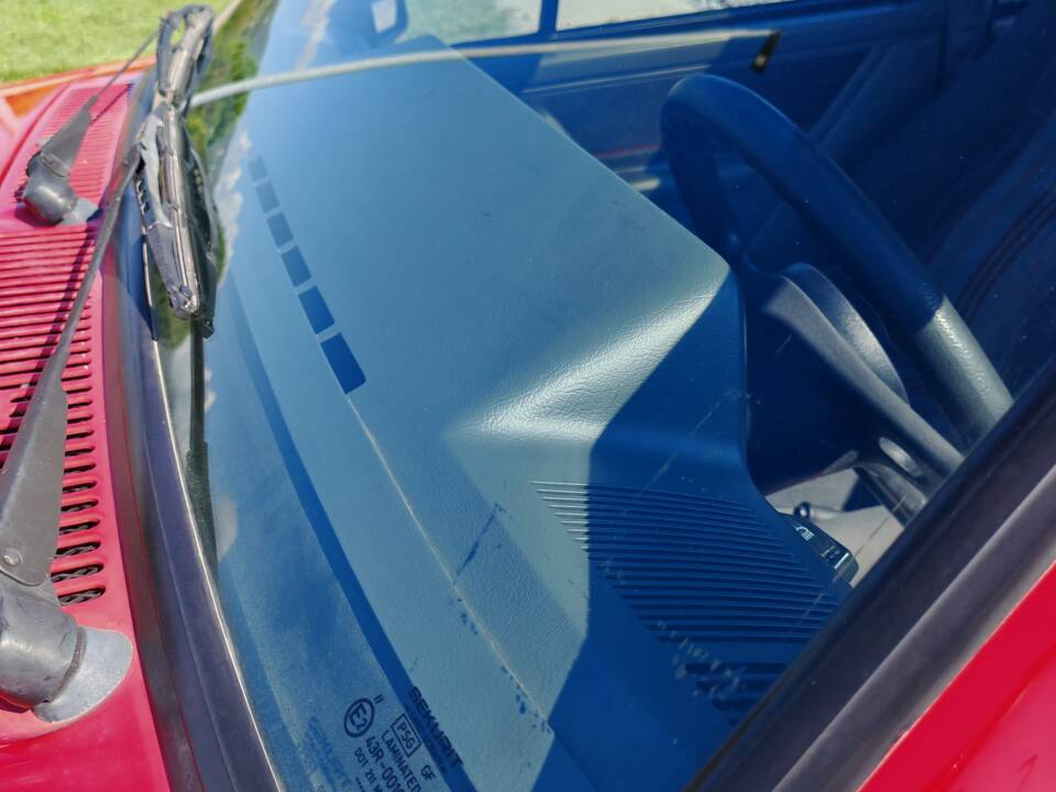 Bild 14/36 von Opel Corsa 1.6 GSi (1989)