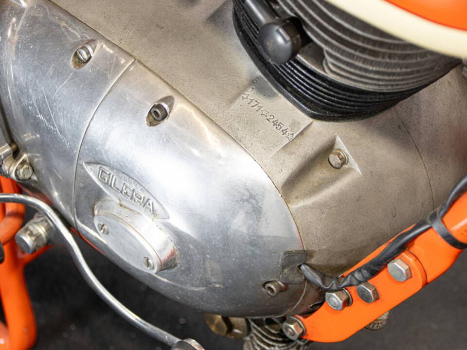 Bild 44/50 von Gilera 175 Sport (1956)