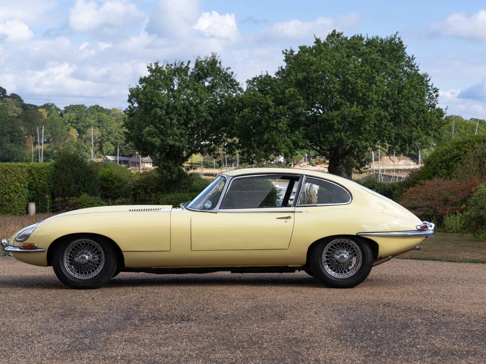 Image 10/40 de Jaguar Type E 4.2 (1966)