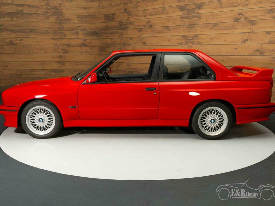 Image 9/19 of BMW M3 (1989)