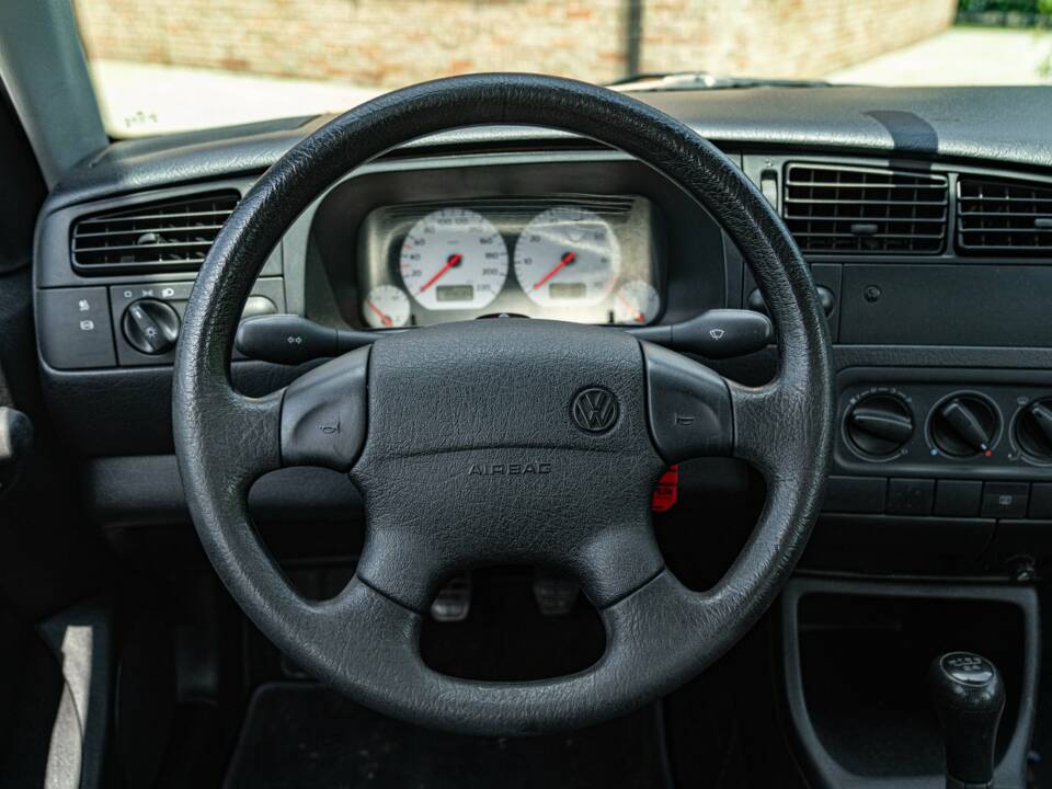 Immagine 26/45 di Volkswagen Golf IV 1.6 (1997)