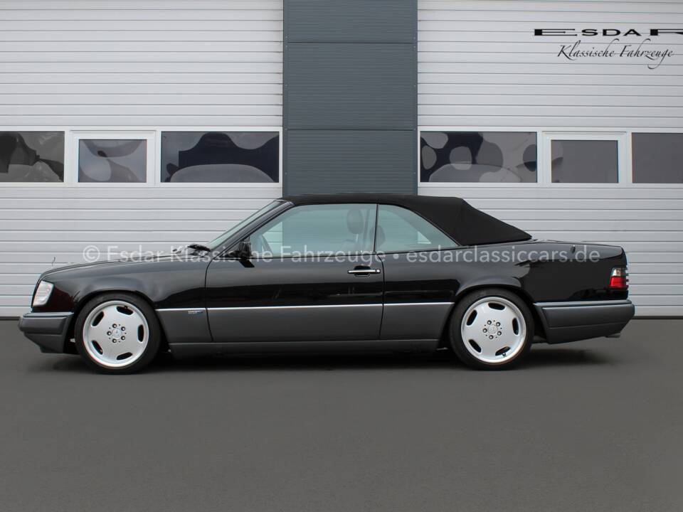 Image 8/33 of Mercedes-Benz E 200 (1994)