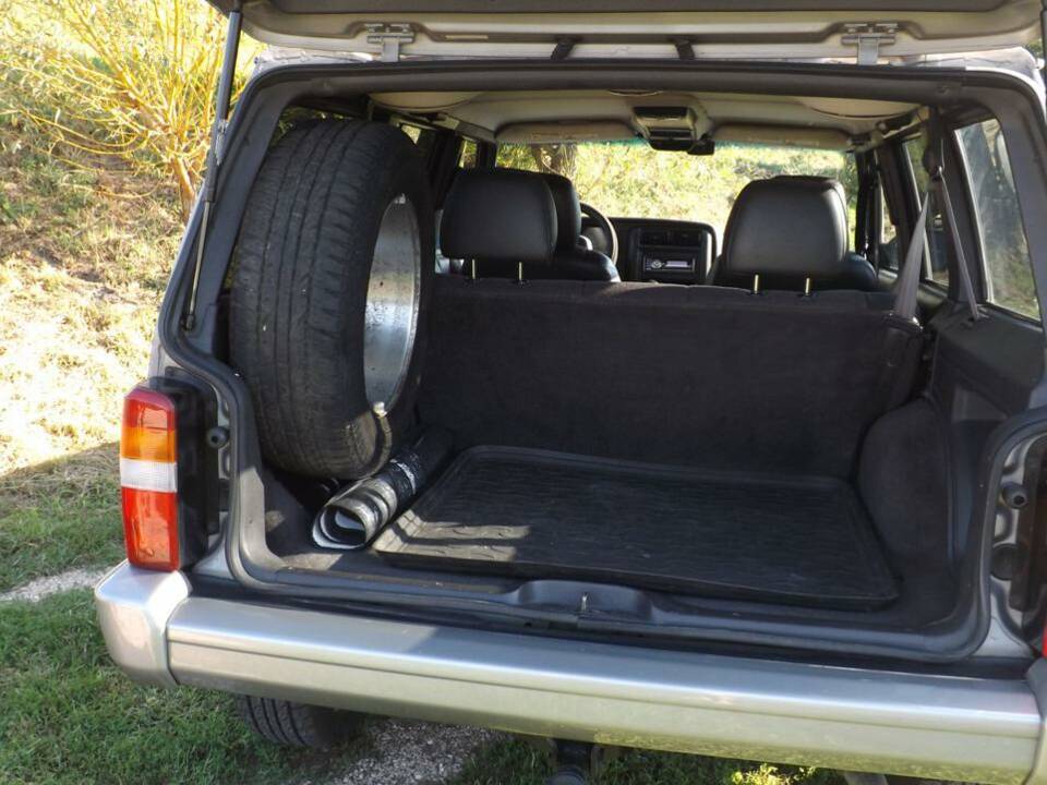 Image 18/50 of Jeep Cherokee 2.5 TD (2000)