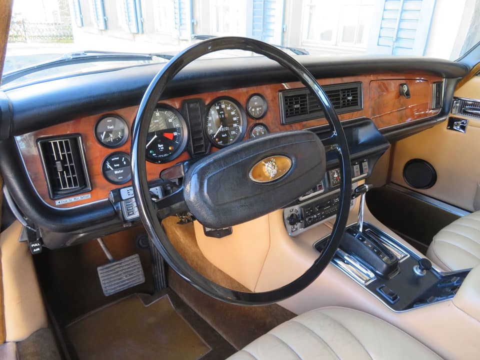 Bild 11/20 von Jaguar XJ 6 L 4.2 (1979)