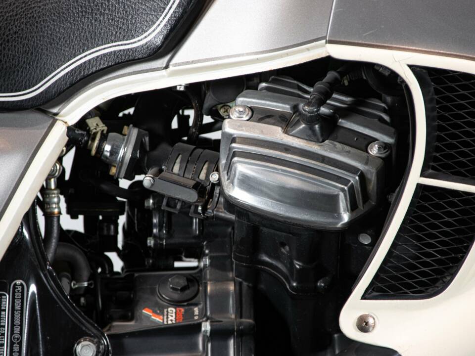 Image 34/50 of Honda CX 500 Turbo (1982)