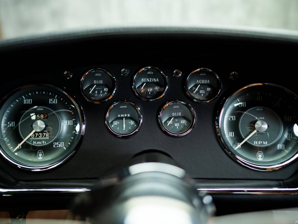 Image 77/97 of Maserati Mistral 3700 (1965)