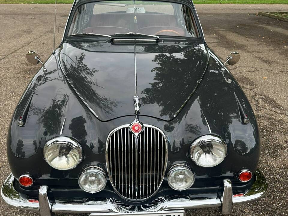 Immagine 6/14 di Jaguar 340 (1968)