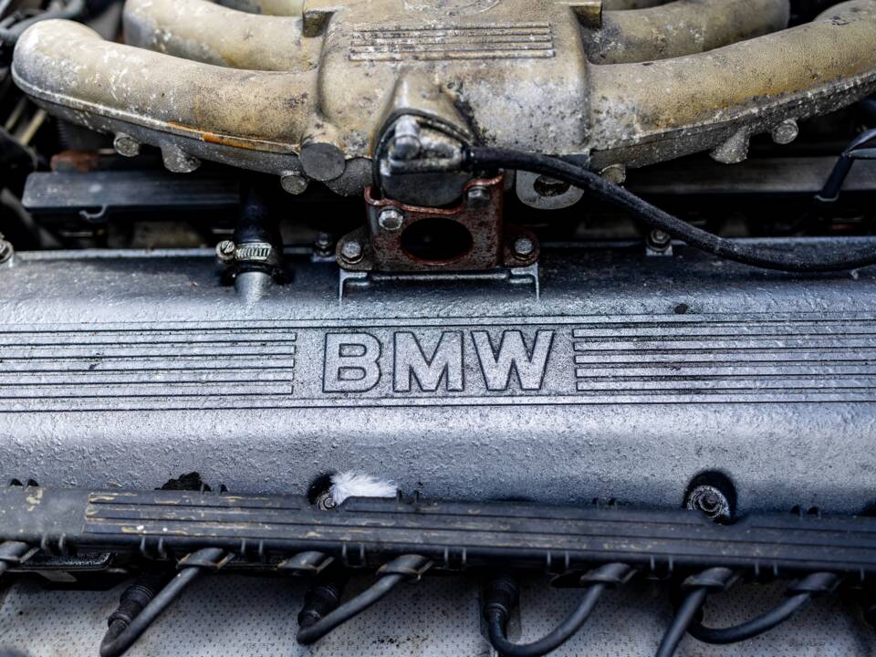 Bild 37/47 von BMW 320i (1990)