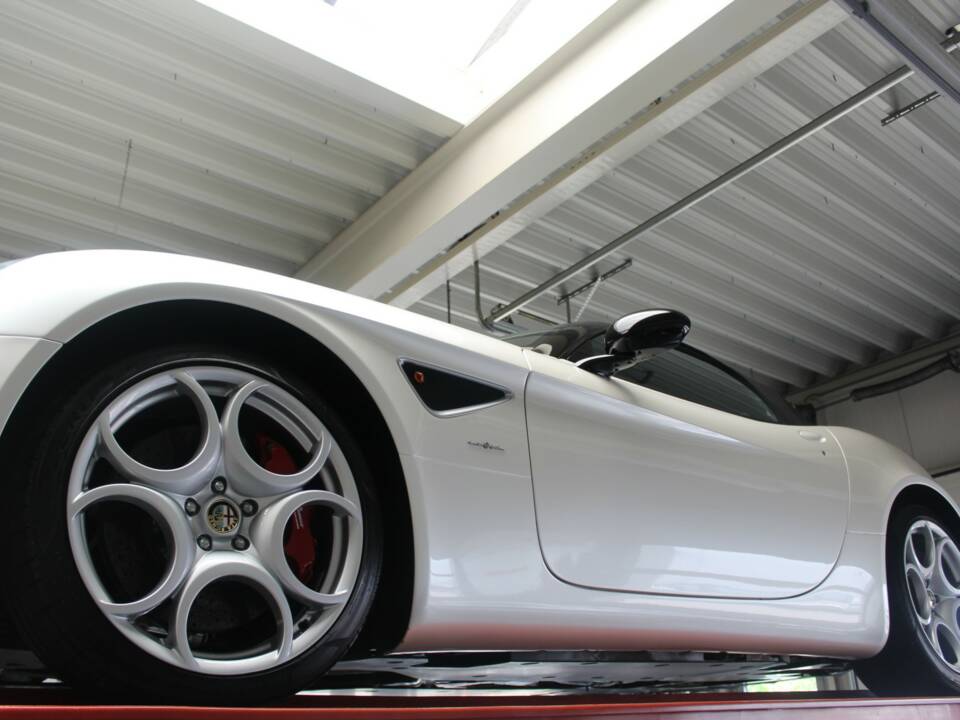 Immagine 9/50 di Alfa Romeo 8C Spider (2009)