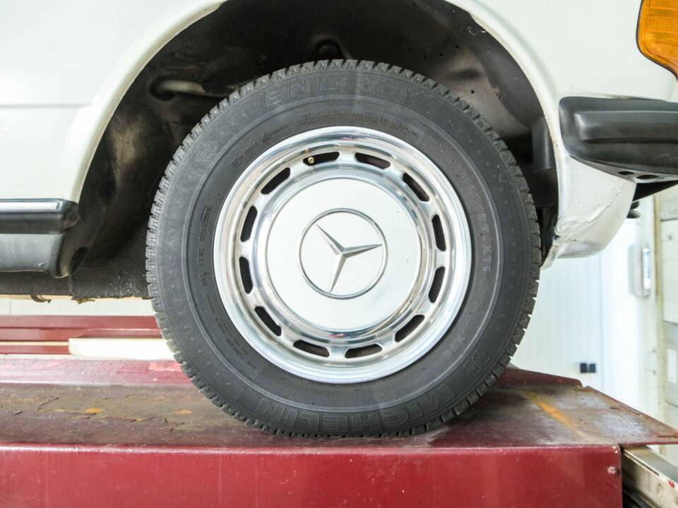 Image 50/50 of Mercedes-Benz 300 D (1980)