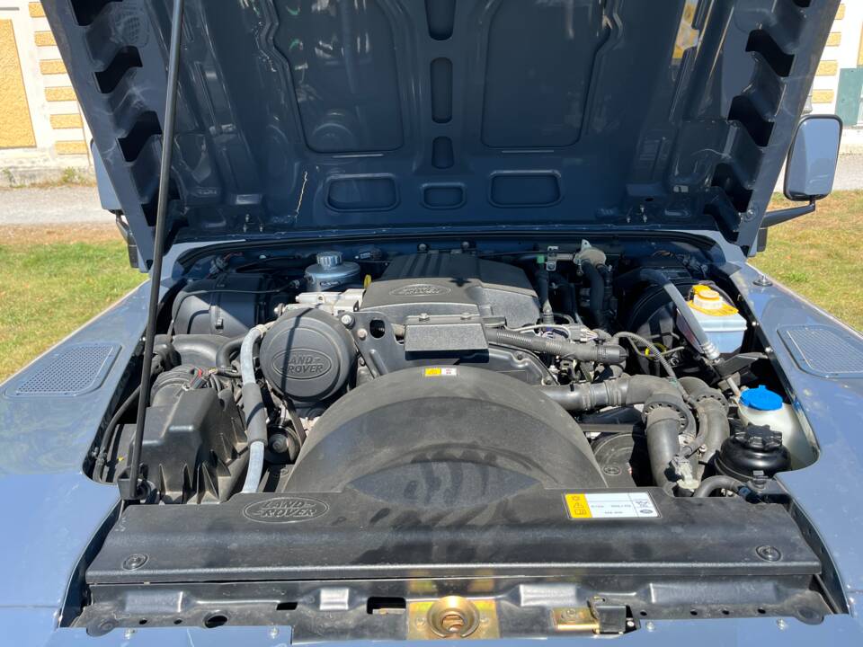 Bild 79/100 von Land Rover Defender 110 (2014)