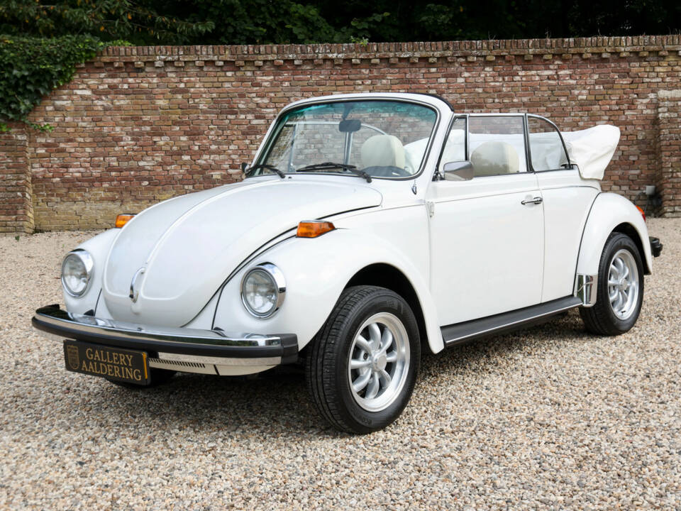 Image 30/50 of Volkswagen Käfer 1303 &quot;Champagne Edition&quot; (1977)
