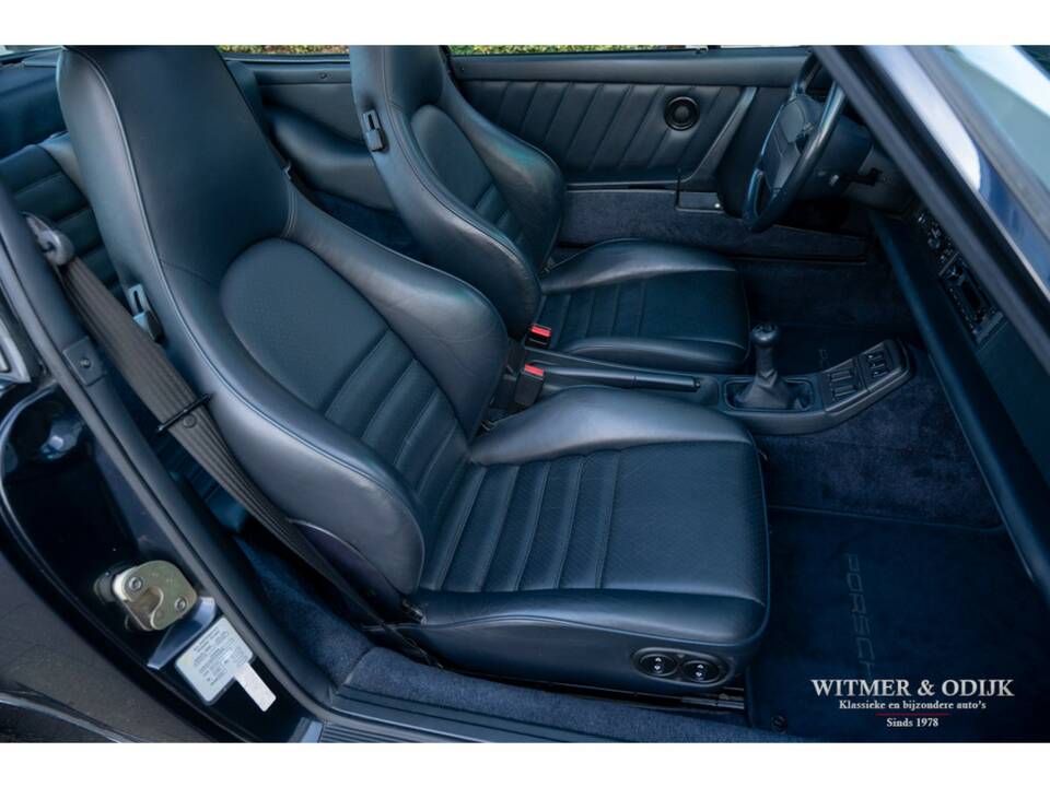 Image 5/33 de Porsche 911 Carrera 4 (1992)