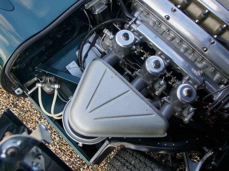 Bild 41/43 von Jaguar E-Type 4.2 (1967)