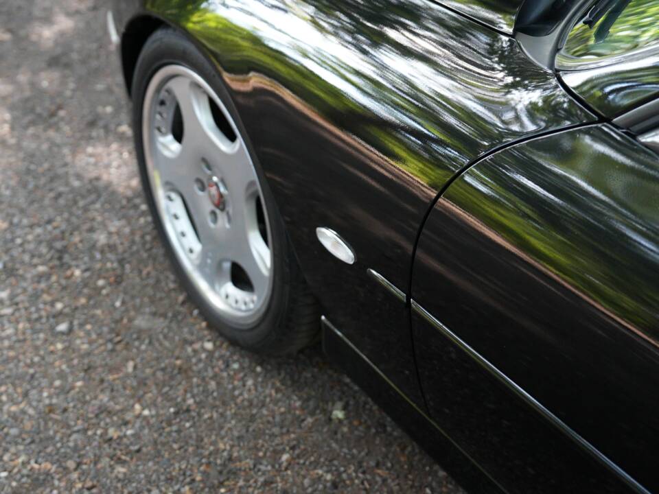 Image 34/50 of Jaguar XKR (1998)