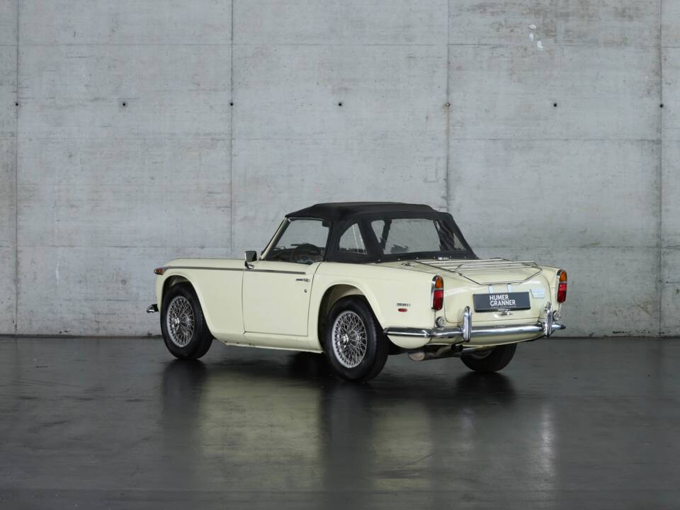 Bild 4/44 von Triumph TR 250 (1968)