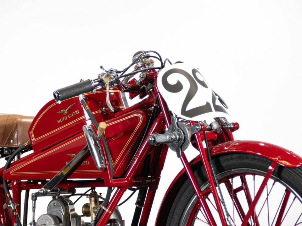 Immagine 33/50 di Moto Guzzi 250 SS (1930)