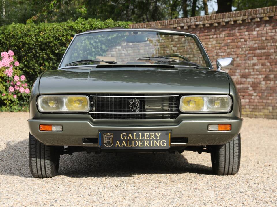 Image 39/50 of Peugeot 504 Convertible (1981)