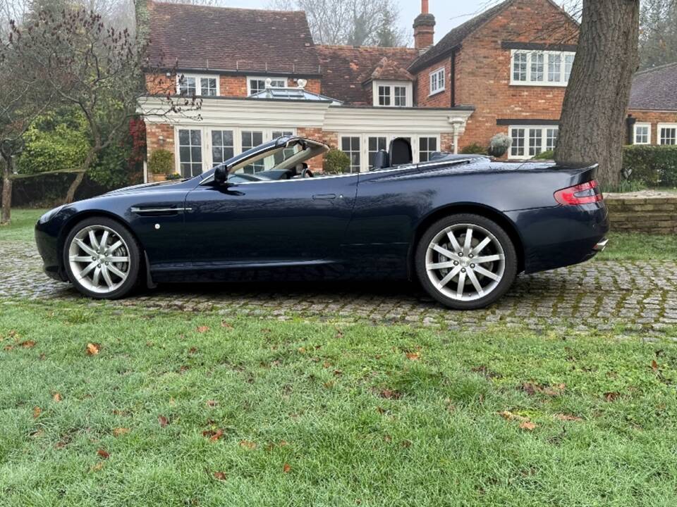 Image 24/48 of Aston Martin DB 9 Volante (2007)