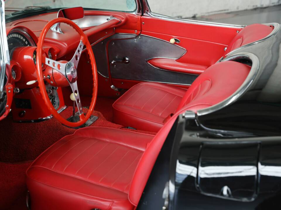 Image 30/50 de Chevrolet Corvette (1959)