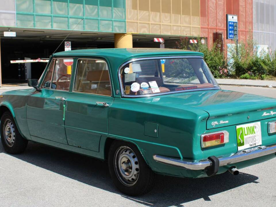 Afbeelding 3/10 van Alfa Romeo Giulia Nuova Super 1300 (1977)