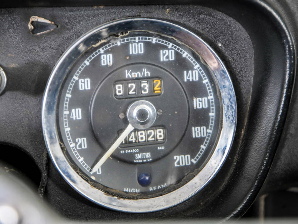 Immagine 17/50 di MG MGB (1965)