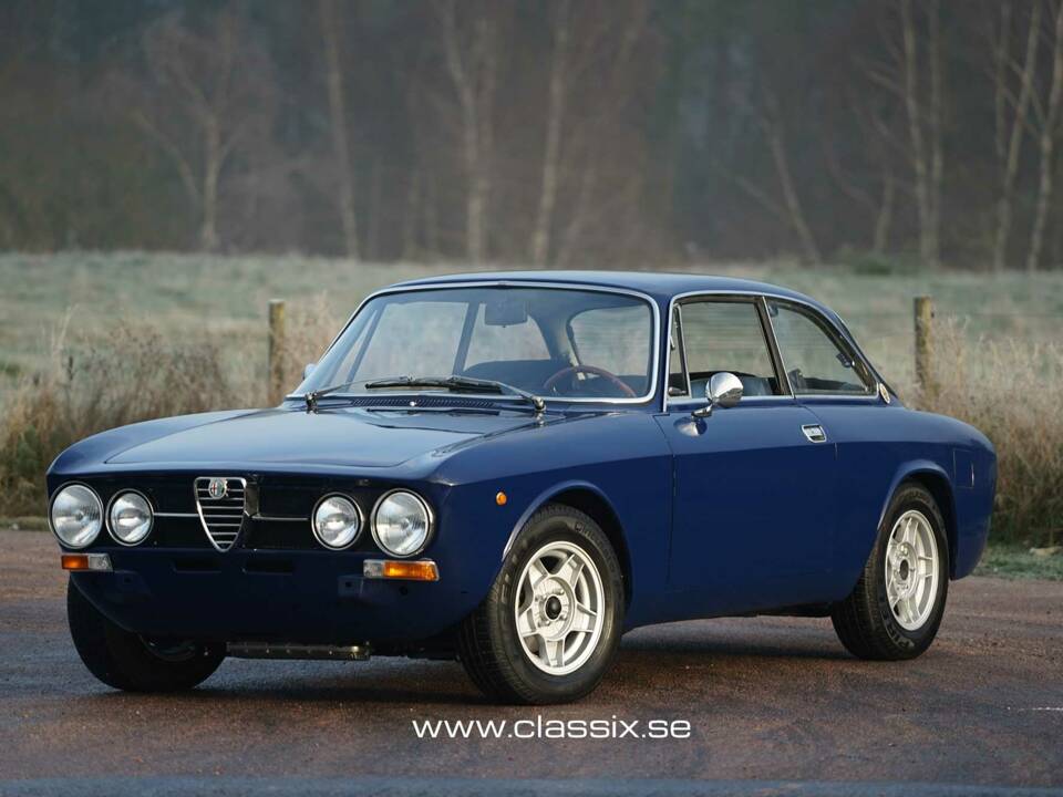 Bild 5/21 von Alfa Romeo 1750 GT Veloce (1972)