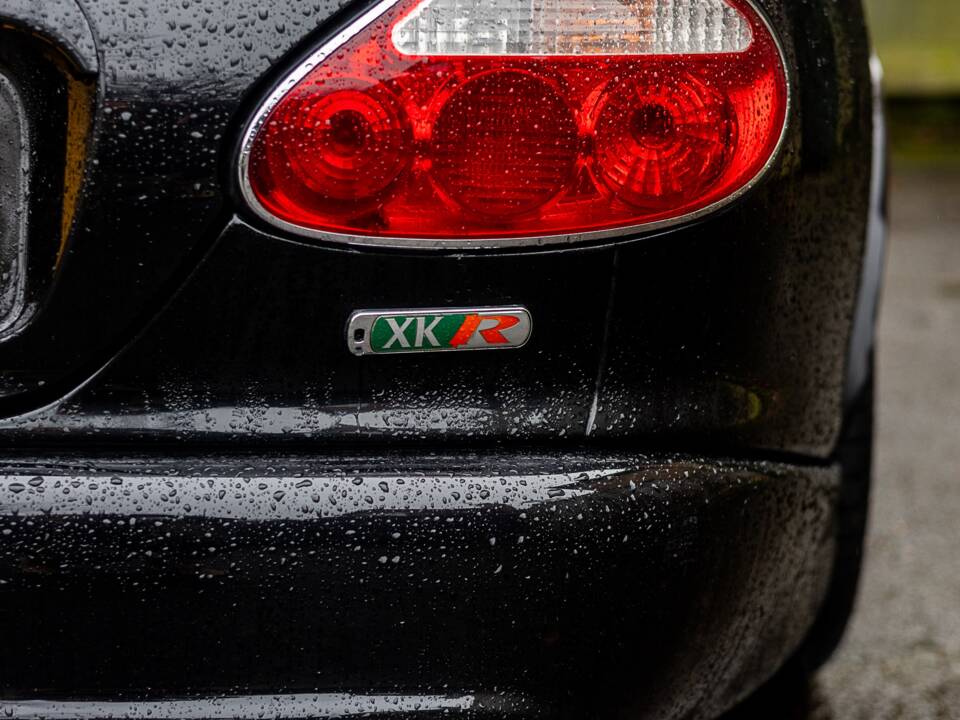 Afbeelding 29/50 van Jaguar XKR (1998)