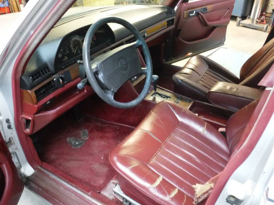 Image 31/31 de Mercedes-Benz 420 SEL (1986)