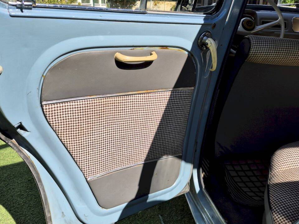 Image 36/64 of Alfa Romeo Dauphine R 1090 (1961)