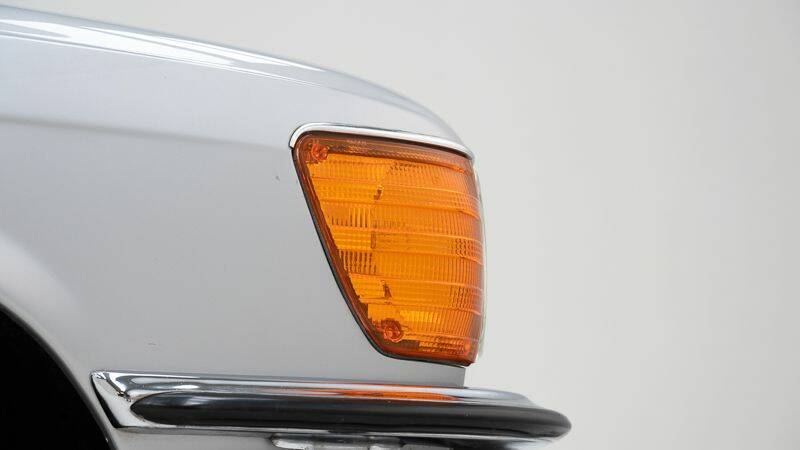 Image 14/15 of Mercedes-Benz 280 SE (1980)