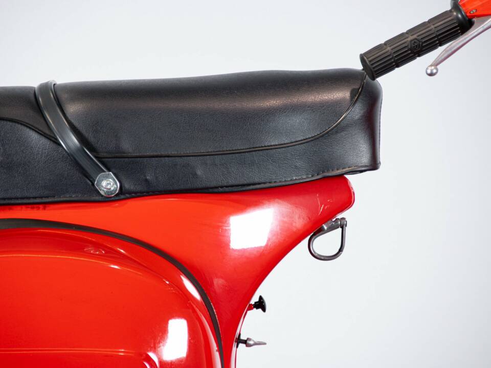 Image 38/50 of Piaggio DUMMY (1975)