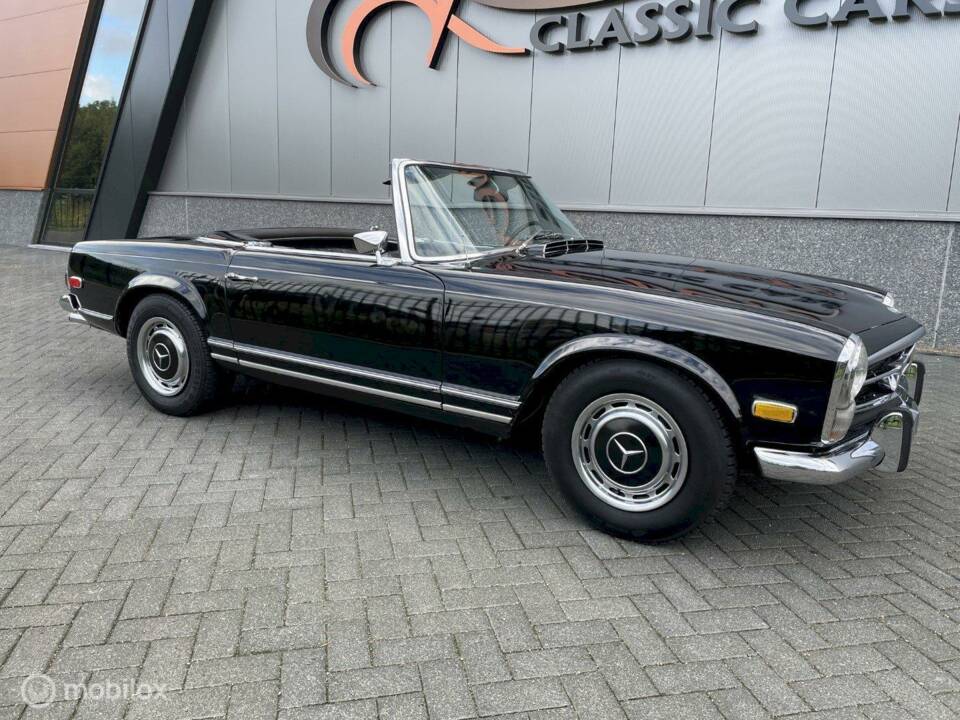 Image 7/10 of Mercedes-Benz 280 SL (1968)