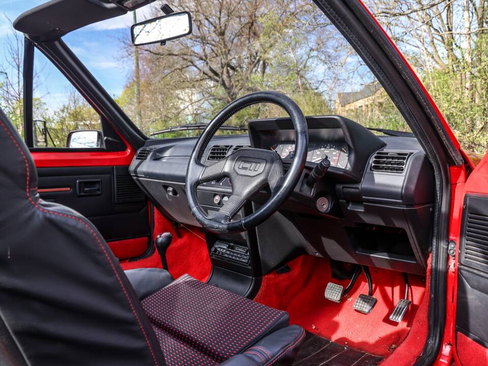 Image 4/38 of Peugeot 205 CTi (1991)