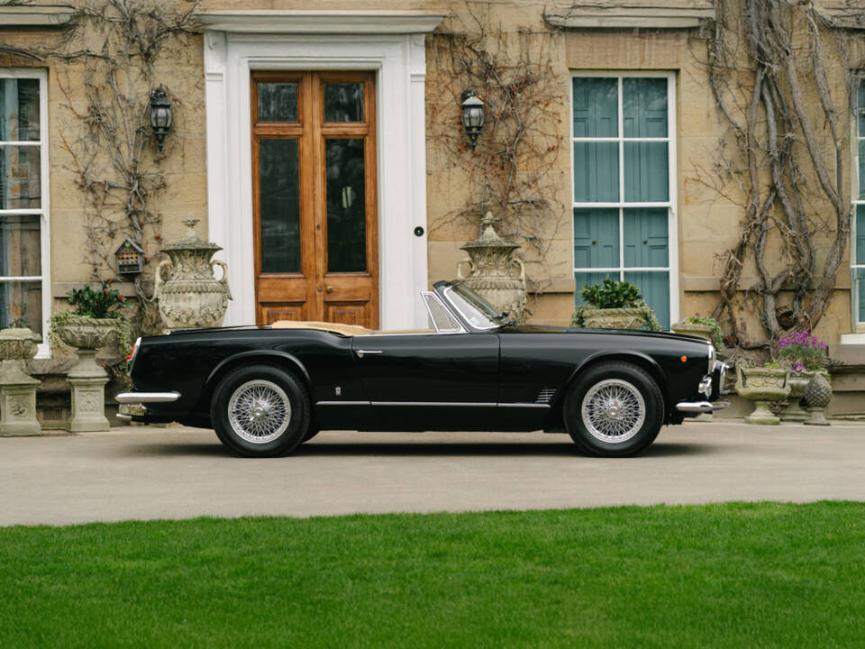 Bild 5/50 von Maserati 3500 GTI Spyder Vignale (1963)