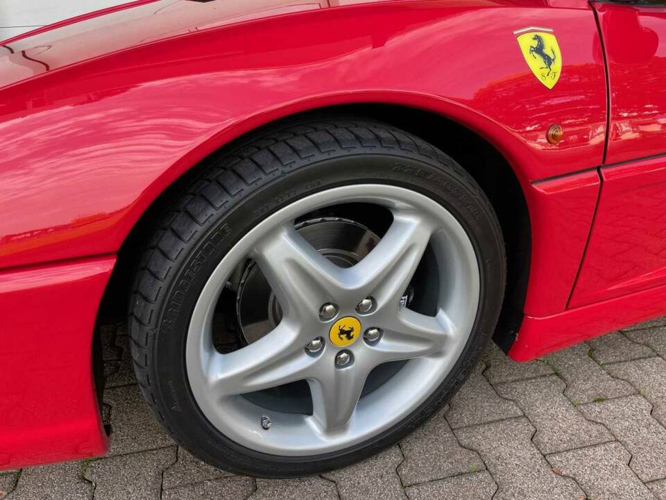 Image 8/17 of Ferrari F 355 Spider (1995)