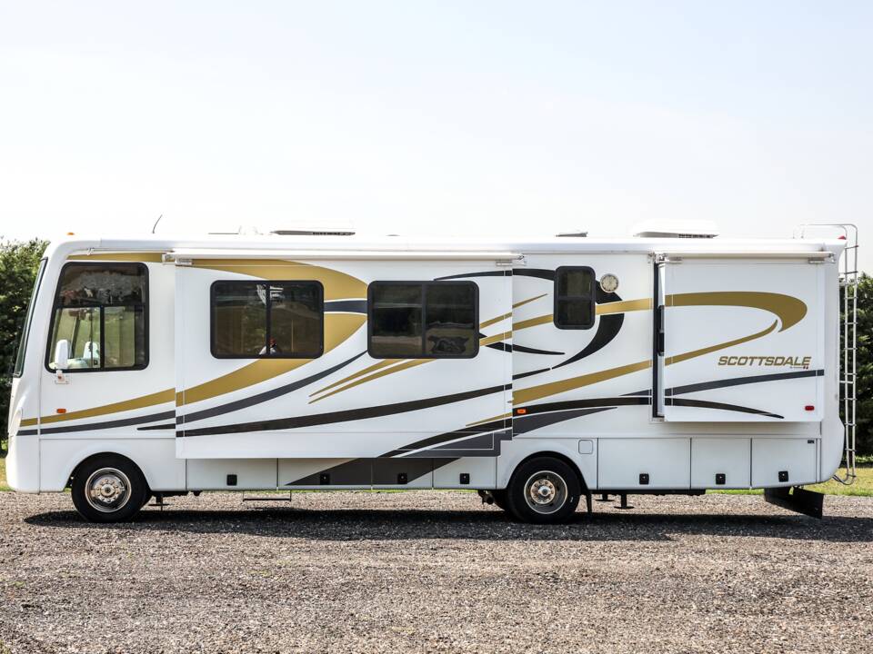 Image 2/48 of Newmar Scottsdale 3201 (2005)
