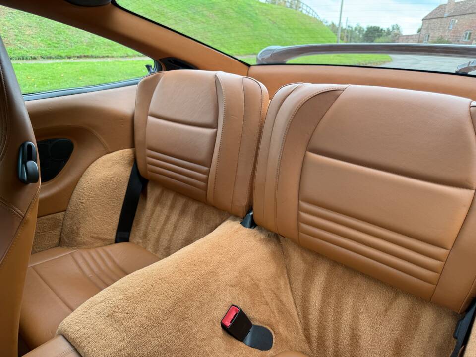 Image 12/30 of Porsche 911 Carrera 4 &quot;Millenium-Edition&quot; (2000)