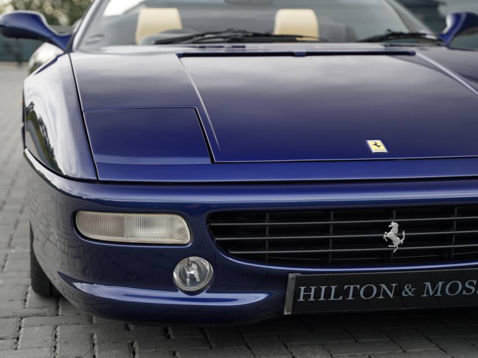 Image 29/50 de Ferrari F 355 Spider (1998)