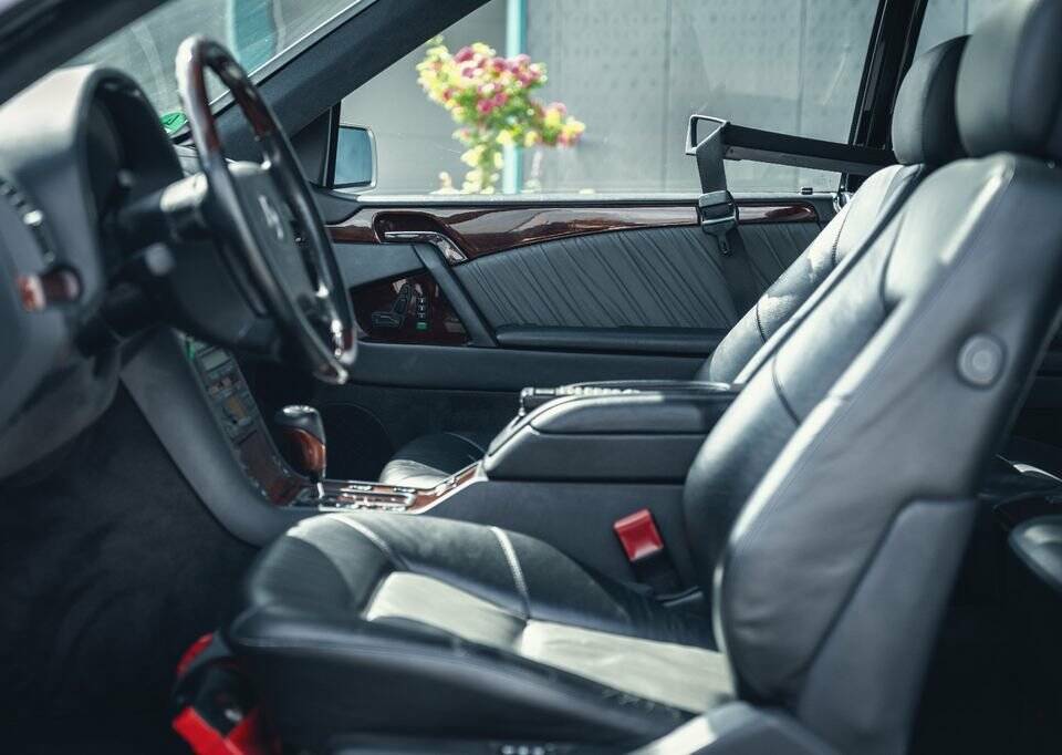 Bild 9/15 von Mercedes-Benz S 600 (1997)