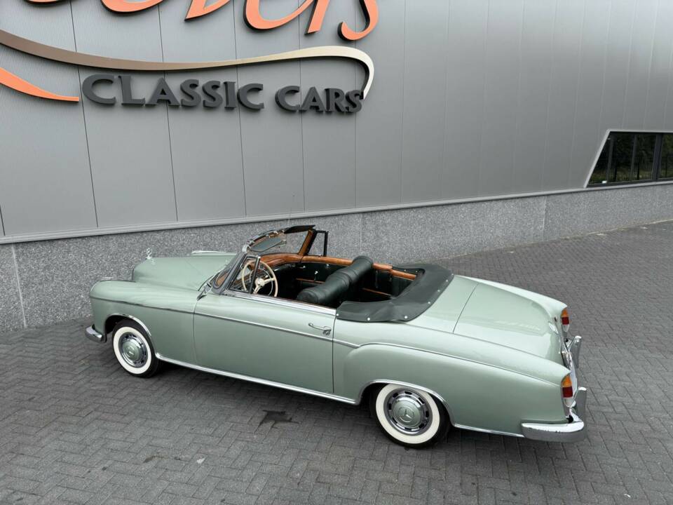 Image 16/50 of Mercedes-Benz 220 S Cabriolet (1958)