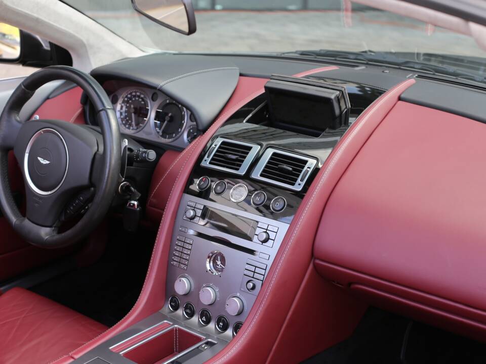 Bild 11/47 von Aston Martin DB 9 Volante (2006)