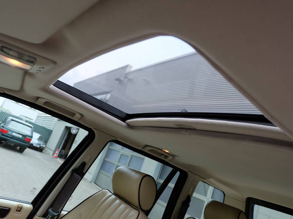 Afbeelding 35/95 van Land Rover Range Rover 4.6 Vogue (2002)
